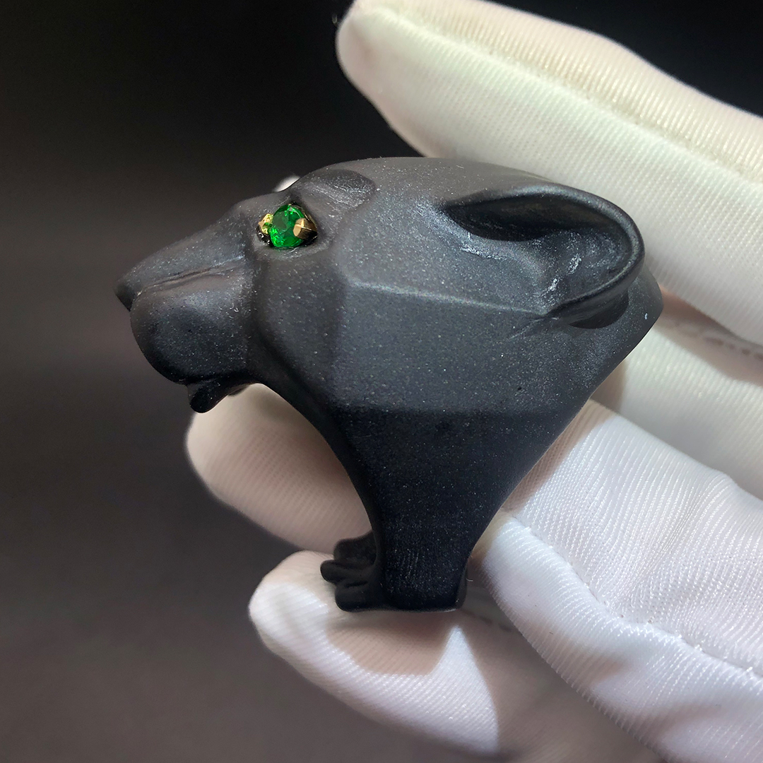 Cartier 18k Yellow Gold Panthère de Cartier Black Jasper High Jewelry Ring