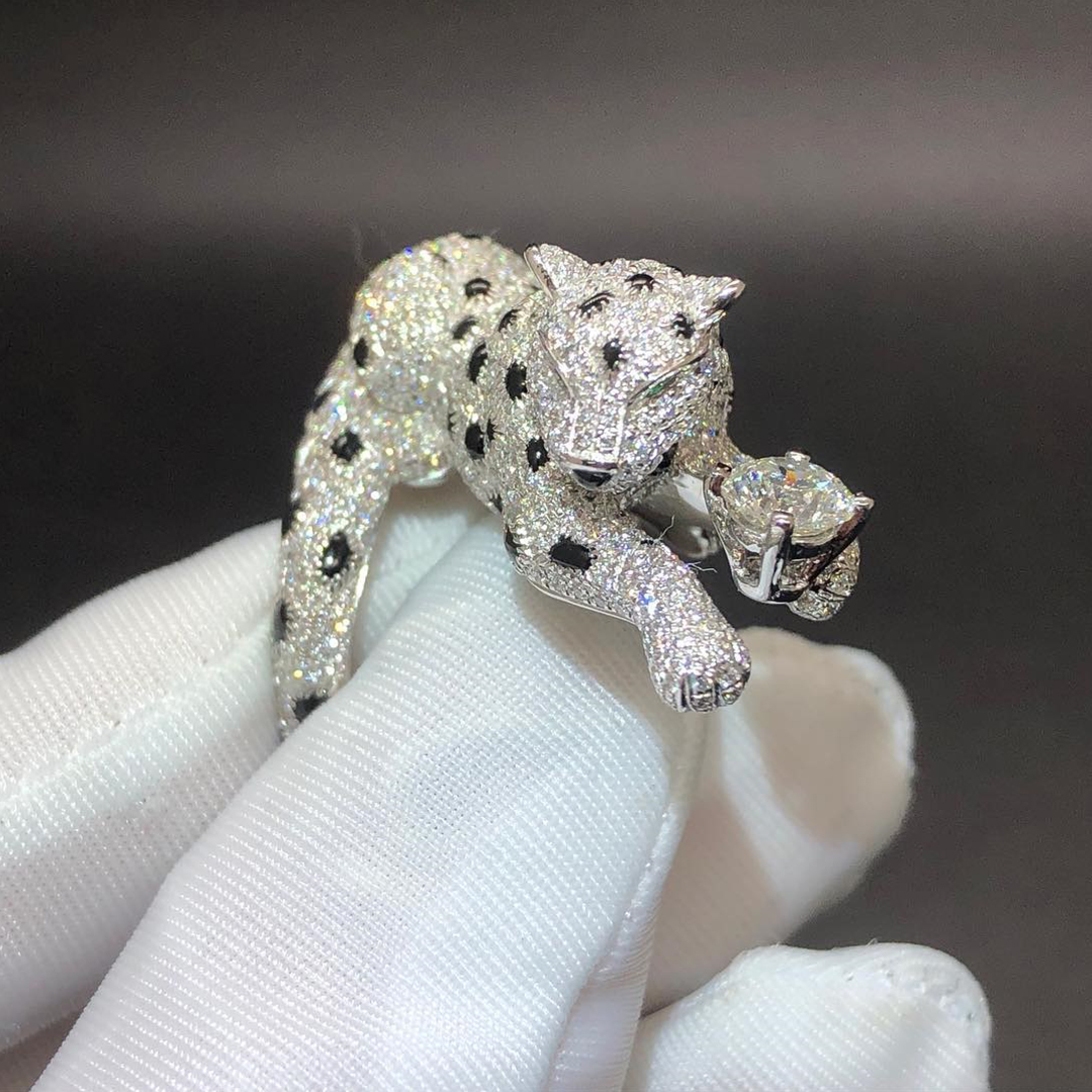 Cartier Panthère de Cartier Platinum Pave Diamond Onyx High Jewellery Ring H4190000