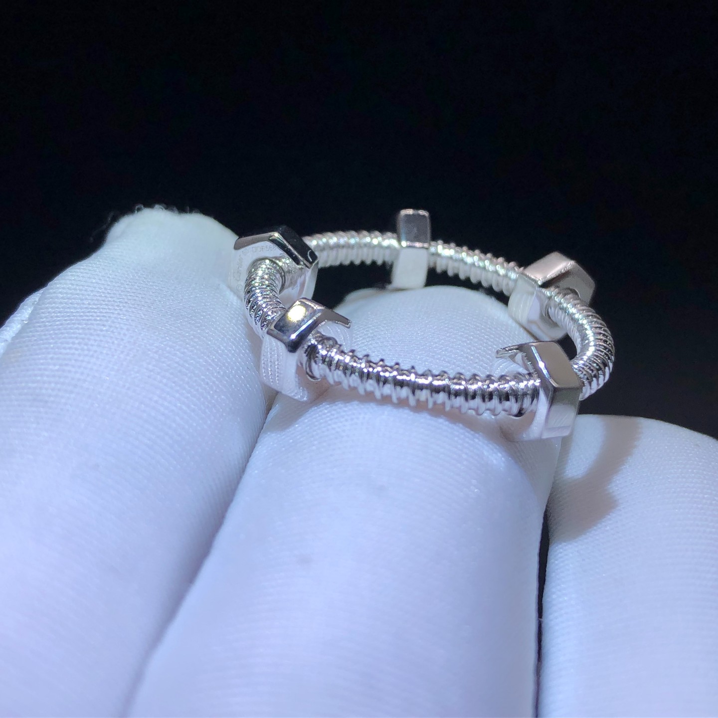 Cartier Solid 18K White Gold Ecrou De Cartier Ring B4227400