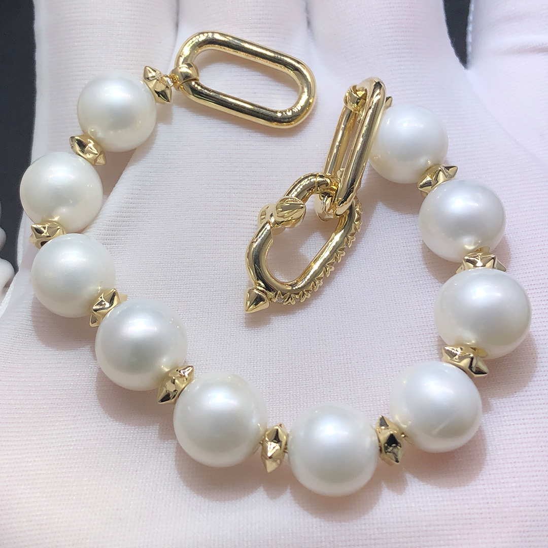 Tiffany & Co. 18k Yellow Gold Diamonds Titan by Pharrell Williams Pearl Bracelet 73121914