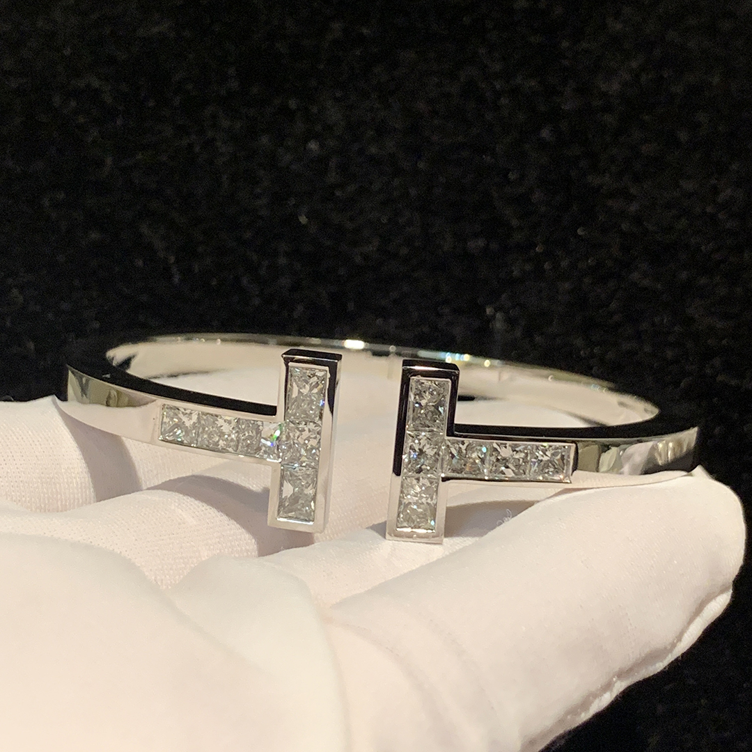 Tiffany & Co. T Square Princess-cut Diamond 18k White Gold Bracelet 60010801
