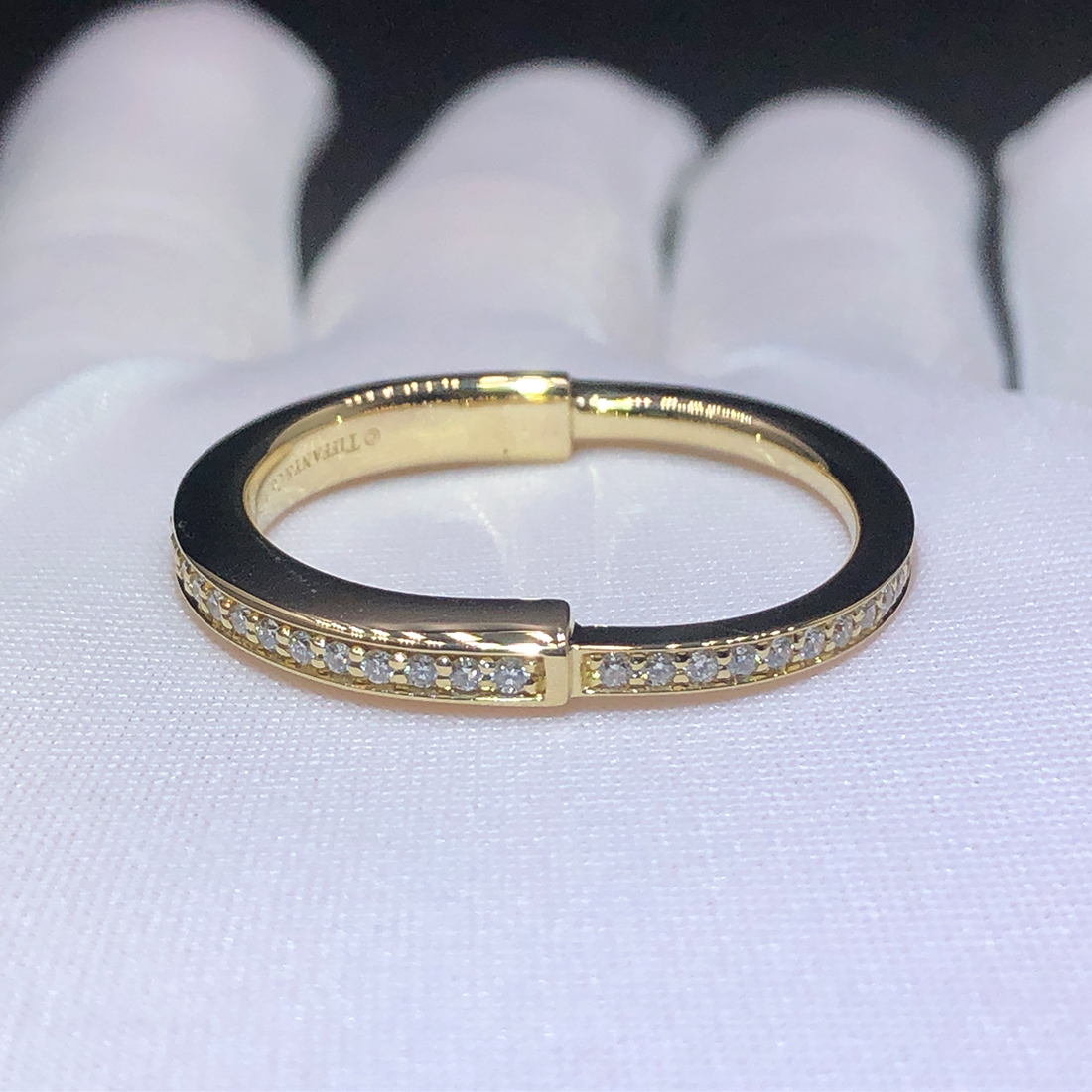 Tiffany & Co. Lock 18k Yellow Gold Pavé Diamonds Ring 72343778
