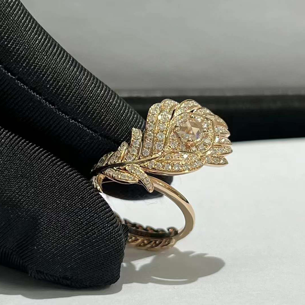 Boucheron Plume de Paon Pave Diamond Feather 18k Rose Gold Ring JRG02847