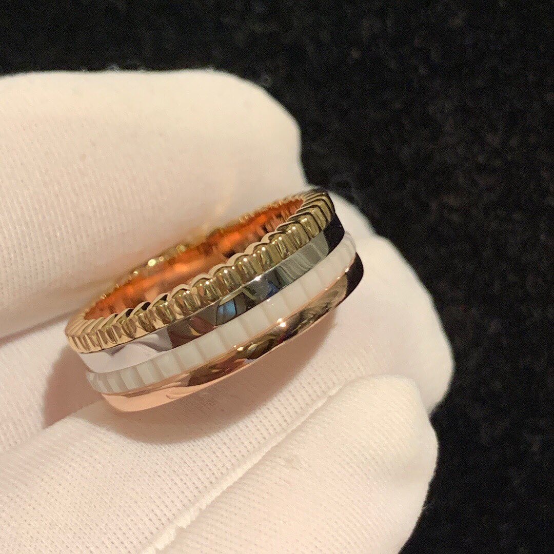 Boucheron Quatre White Ceramic Edition 18k Gold Small Ring JRG01597