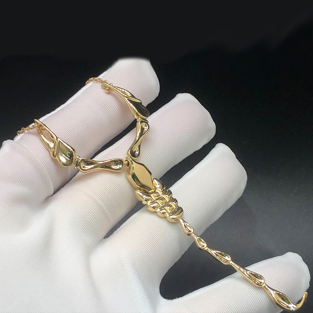 Tiffany & Co. Elsa Peretti 18k Yellow Gold Scorpion Pendant Necklace 60018371