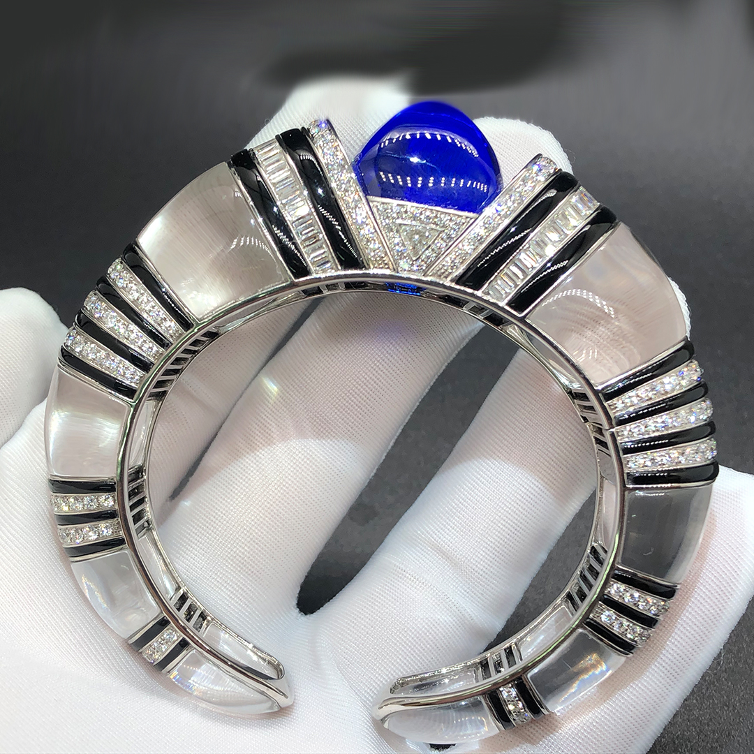 Cartier 18k White Gold Diamonds Tanzanite Rock Crystal Onyx High Jewellery Bracelet HP601226