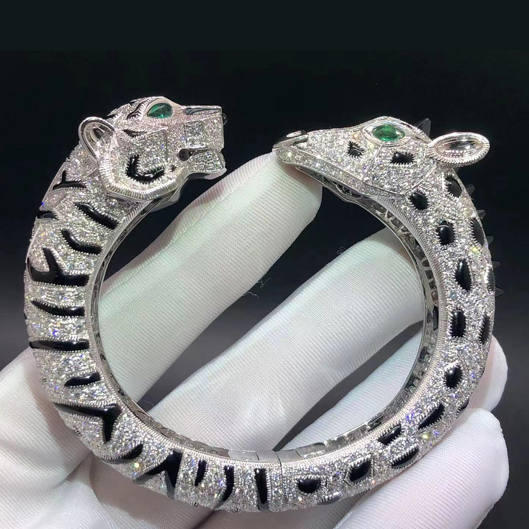 Cartier Indomptables de Cartier Tiger and Giraffe 18k White Gold Pave Diamonds Onyx Bracelet H6038216