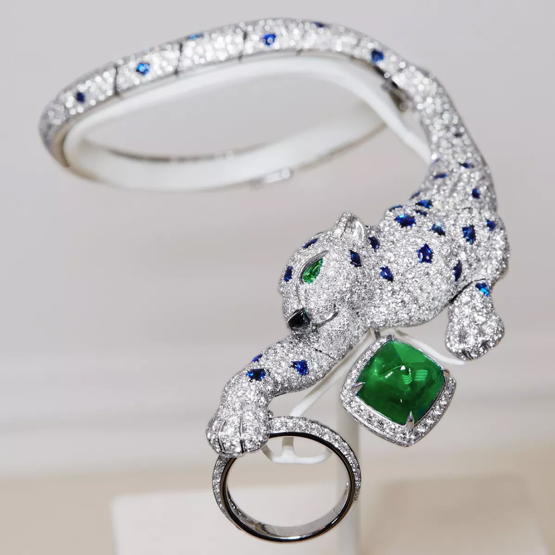 Cartier Panthère Jaillissante Blue Sapphires Emerald High Jewelry 18k White Gold Full Pave Diamond Ring-Bracelet