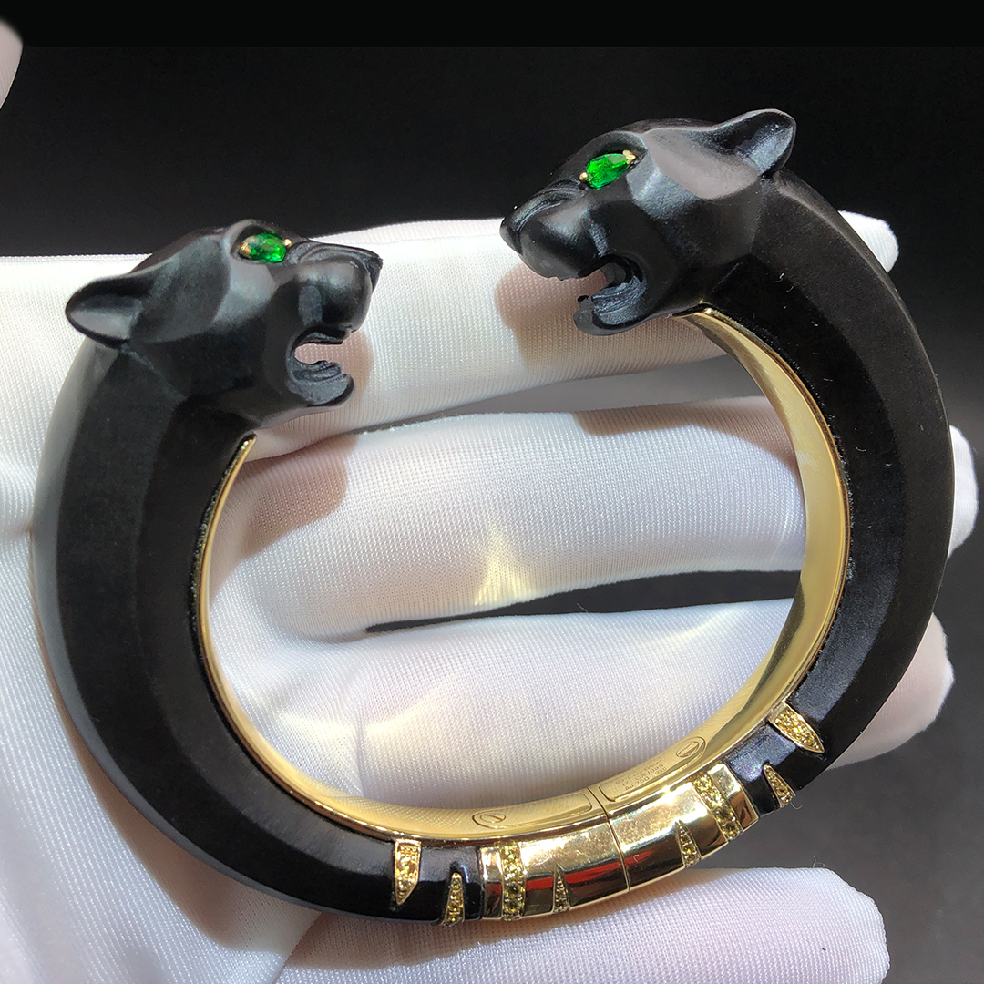 Cartier Sculpted Black Jasper Emeralds Orange Diamond Panthere de Cartier High Jewelry 18k Yellow Gold Bracelet H6018716