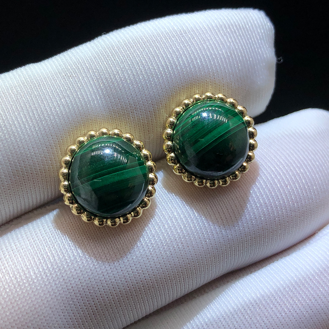Van Cleef & Arpels Perlée Couleurs 18k Yellow Gold Earrings with Malachite VCARP4DS00