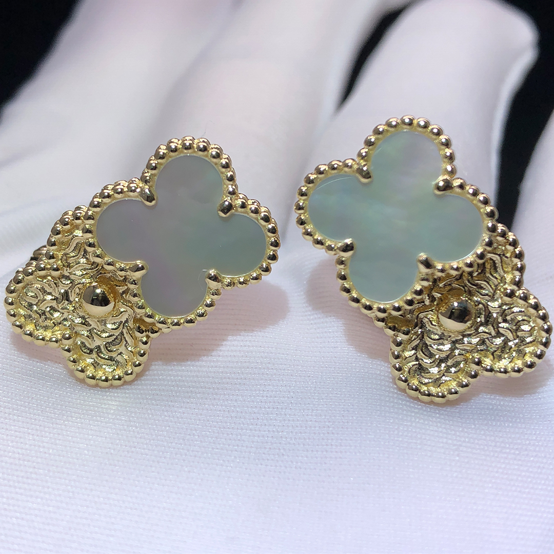 Van Cleef & Arpels Vintage Alhambra Doulbe Clovers 18k Yellow Gold Mother of Pearl Earrings